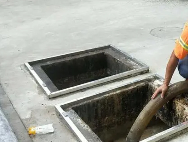 南芬化粪池清理