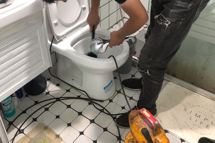 南芬马桶堵塞自己疏通还是找师傅?专业上门服务让你省时更省心