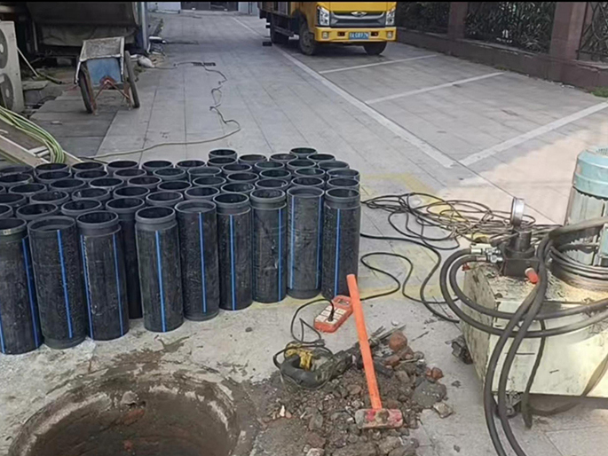 南芬PE置换管厂家 DN315置换管 非开挖管短管置换